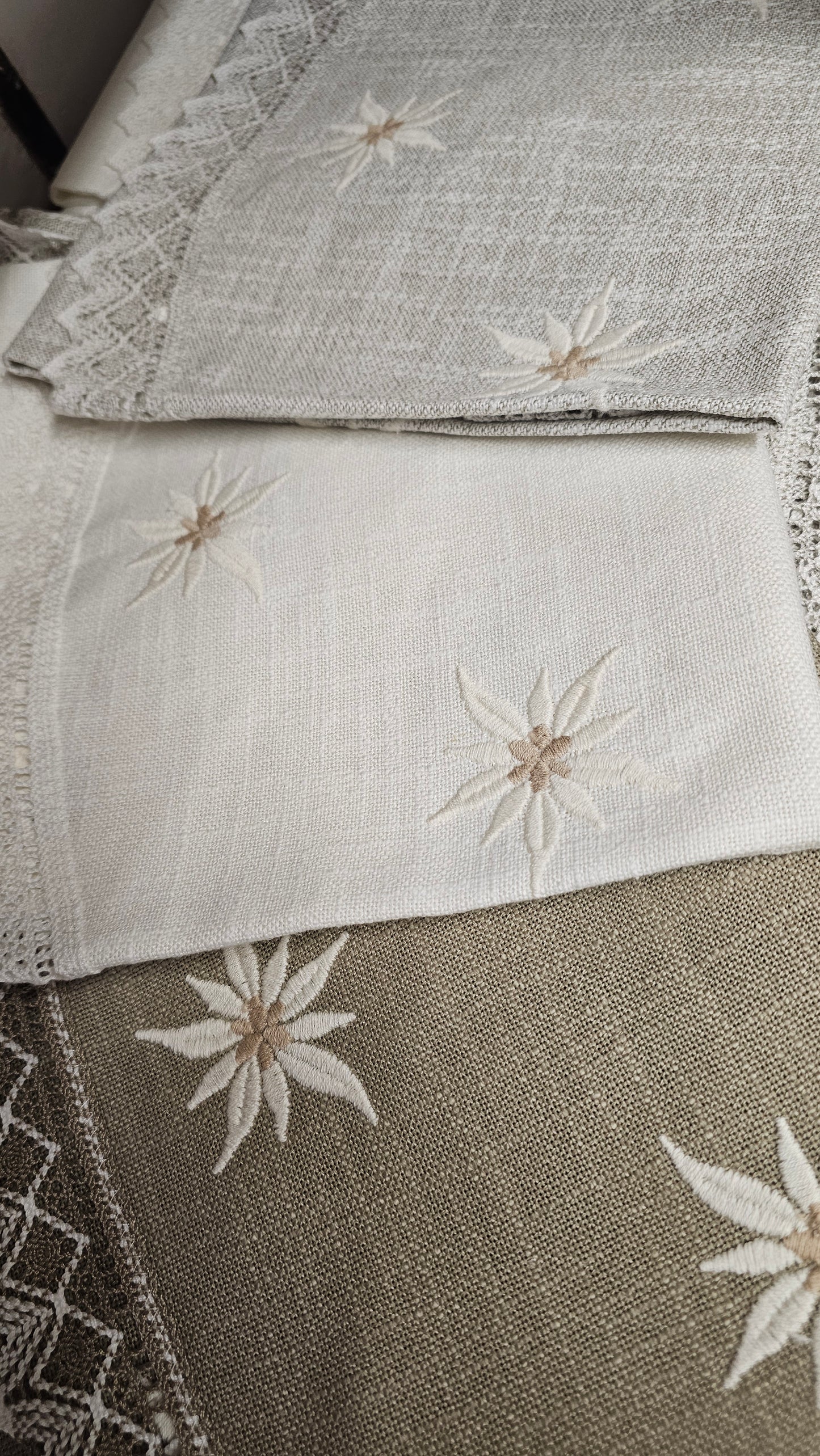 Mitteldecke Edelweiss rund