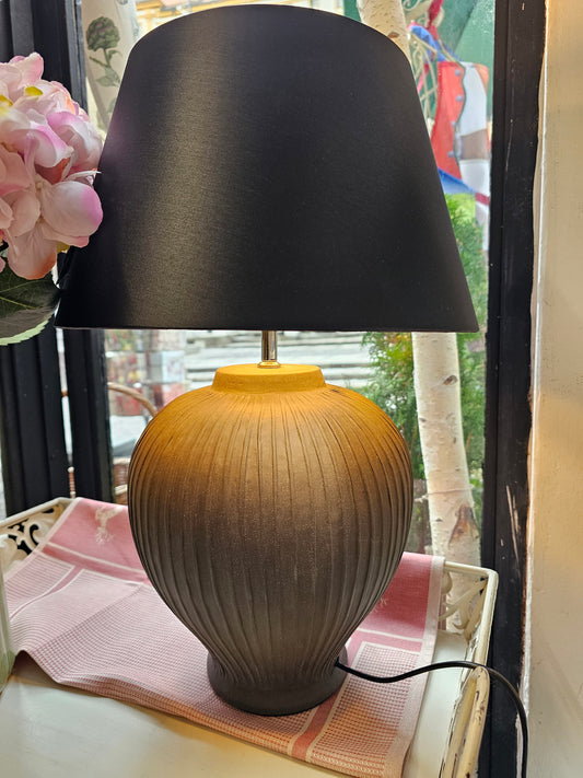 Black ceramic lamp